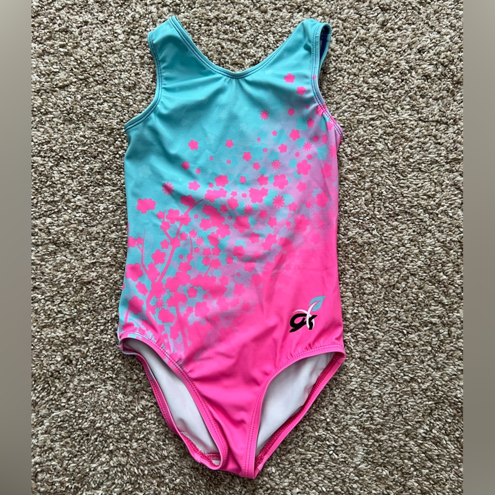 GK girls leotard small
